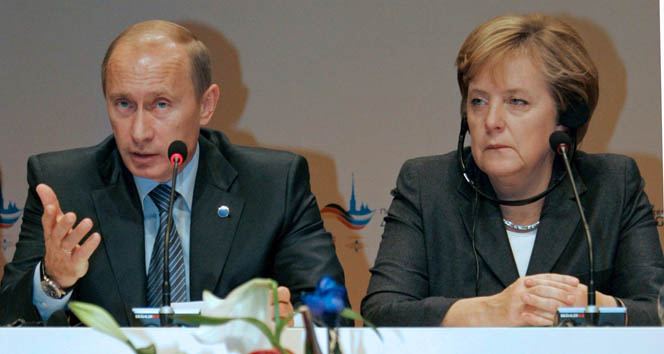 Putin ve Merkel Suriyeyi grt
