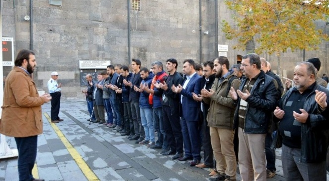 Kayseri Alperen Ocaklar Trkmenistan'da Yaanan Saldrlarda Hayatn Kaybedenler in Gyabi Cenaze Namaz Kld