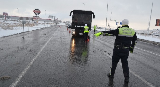 Trafik Polisleri K Lastii Denetimlerine Balad