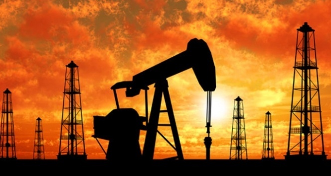 Brent petrol 13 yln en dk seviyesini grd