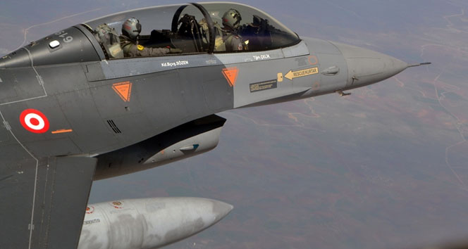 Suriye snrnda 12 F-16 devriye uuu yapt
