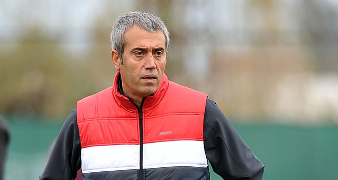 Elazsporda teknik direktr zde istifa etti