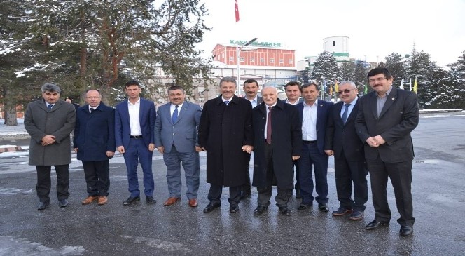 AK Parti MKYK yesi Yaar Karayel le Ziraat Odalarndan Kayseri eker'e Teekkr Ziyareti