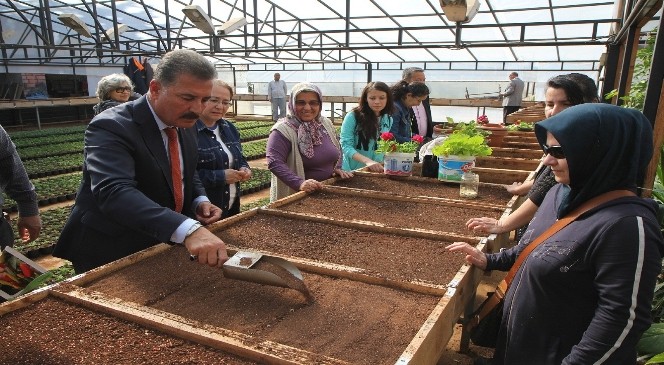 Toroslar'da Mahkum Eşlerine Eğitim
