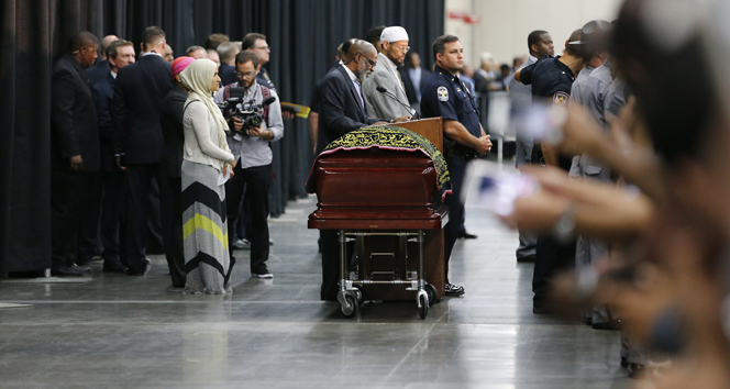 Muhammed Alinin cenaze namazı kılındı
