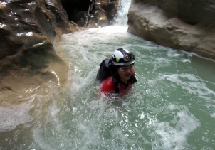 Bursalı dağcılar Harmankaya kanyonunu keşfetti