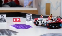 15 Temmuzdan etkilenen çocuklardan Türk bayrağına duyarlı robot