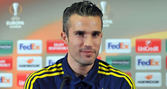 Fenerbahçede Van Persie şoku