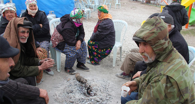 Deprem bölgesinde kar yağışı başladı | Çanakkale haberleri