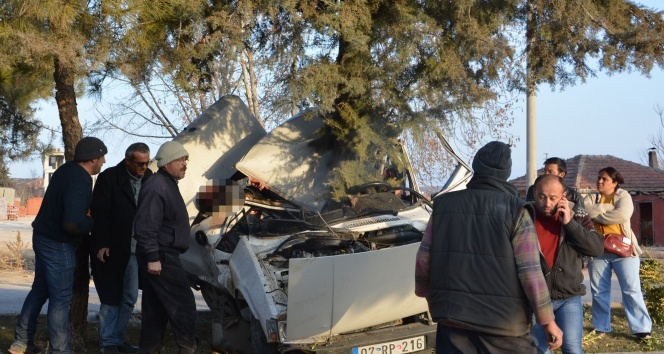 Korkutelide trafik kazası: 3 ölü