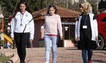 17 yıl sonra yürümeye başladı