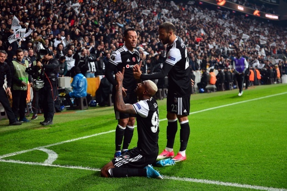 Beşiktaş Lyon maçından özel kareler