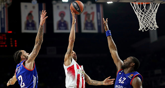 Anadolu Efes Final Foura göz kırptı