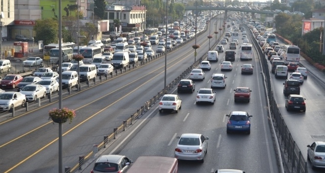 CHPnin yürüyüşünde İstanbulda trafiğe kapanacak yollar açıklandı