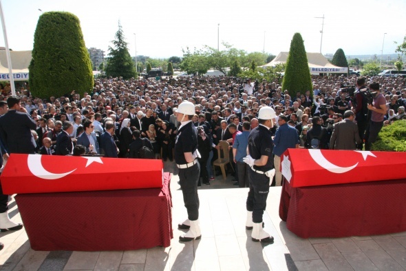 Başsavcı Alper ve makam şoförü Akşehirli’ye gözü yaşlı veda