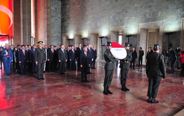 Gençler Ata’nın huzurunda