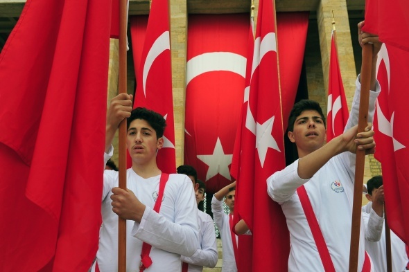Gençler Ata’nın huzurunda