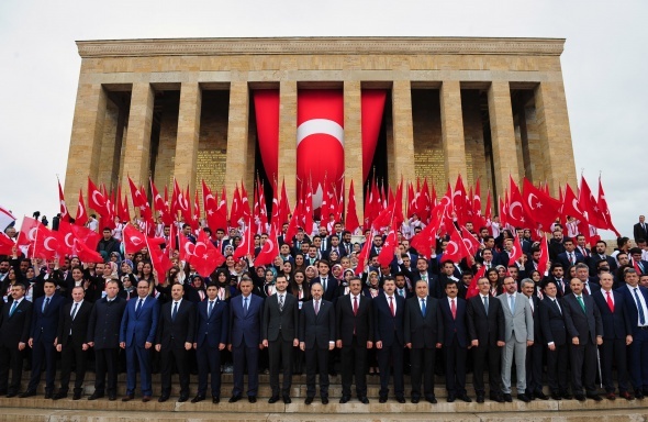 Gençler Ata’nın huzurunda