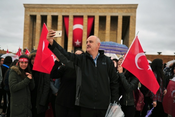 Gençler Ata’nın huzurunda