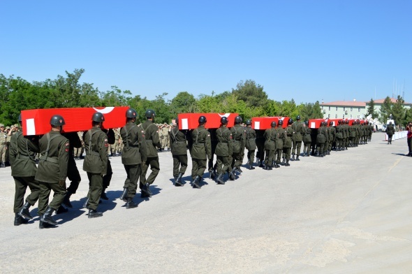 Şırnak şehitleri memleketlerine uğurlandı