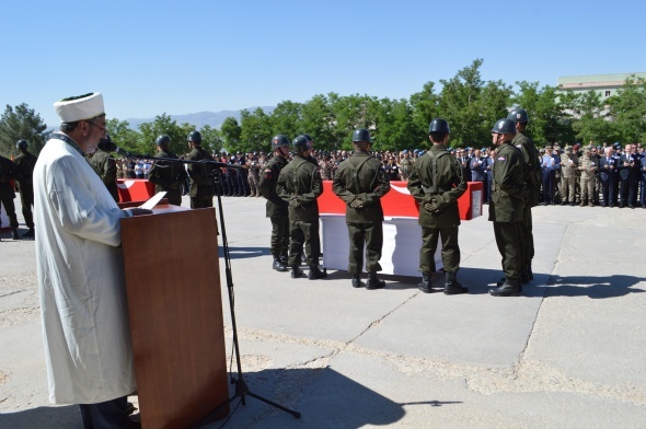 Şırnak şehitleri memleketlerine uğurlandı