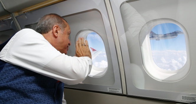 Cumhurbaşkanı Erdoğana F-16lar eşlik etti