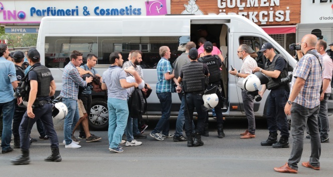 Başkentte Gülmen ve Özakça eyleminde 20 kişi daha gözaltına alındı