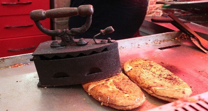 (Özel Haber) Üç kuşaklık patentli tostçular taklitlerine savaş açtı