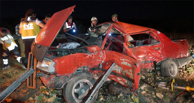 Kastamonuda kavşakta feci kaza: 2 ölü, 6 yaralı