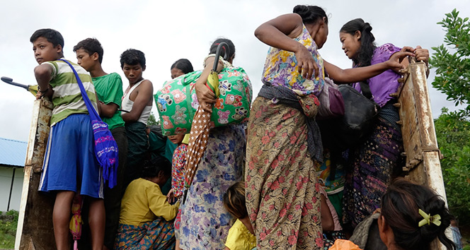 60 bin Arakanlı Müslüman Bangladeşe geçti