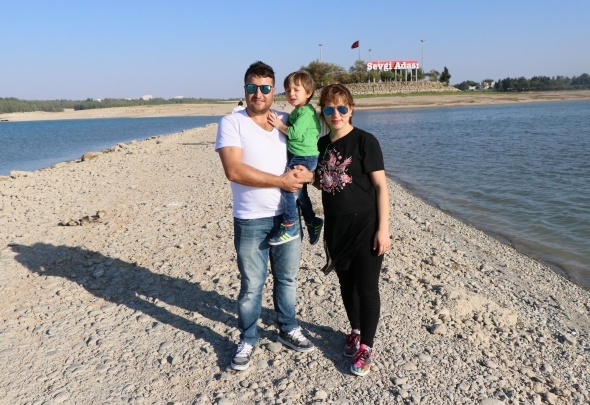 Sular çekilince adaya yürüyerek gittiler