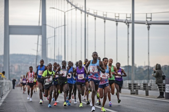 Vodafone 39. İstanbul Maratonu'nda renkli görüntüler oluştu