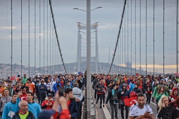 Vodafone 39. İstanbul Maratonu'nda renkli görüntüler oluştu