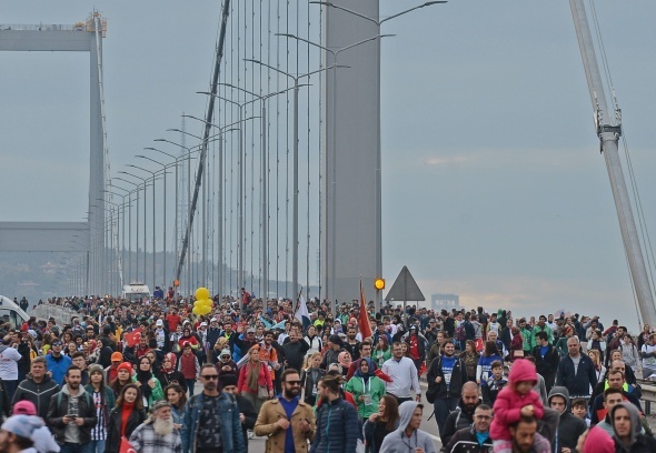 Vodafone 39. İstanbul Maratonu'nda renkli görüntüler oluştu