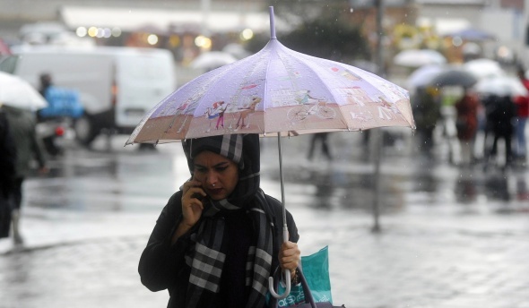 İstanbul’da sağanak yağış etkili oluyor
