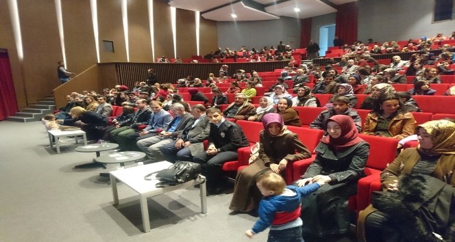 Arapgir’de “Sevgi engel tanımaz” konulu konferans