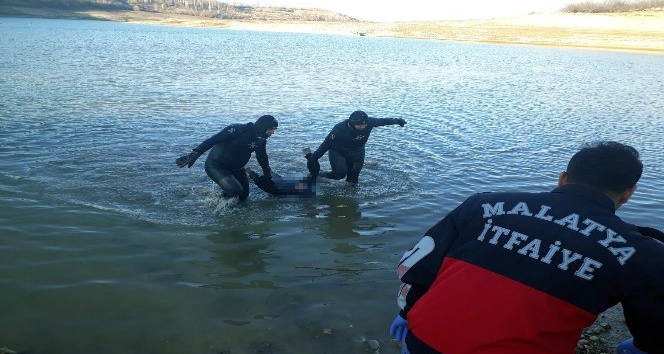 Kayıp yaşlı kadının cesedi gölette bulundu