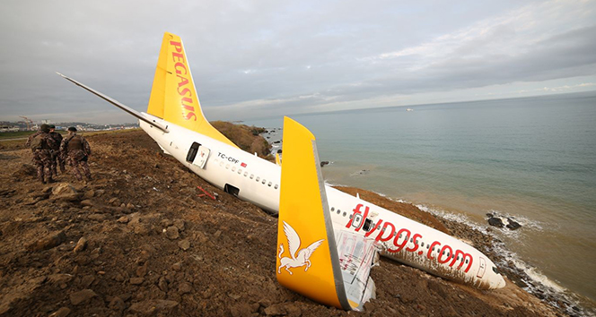 Trabzonda pistten çıkan uçağın pilotu:  Uçak birden hızlandı