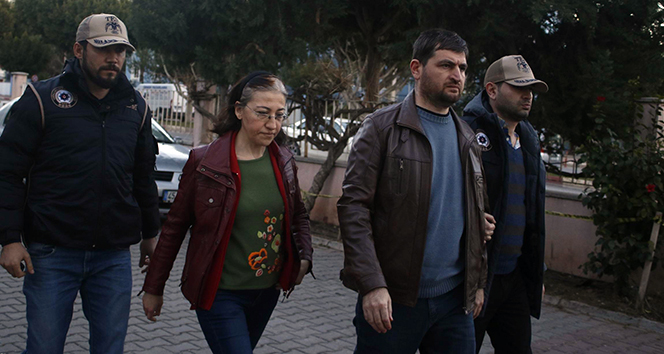 Antalyada FETÖ firarisi eski hakim ve savcı eşi vitrin arkasında yakalandı