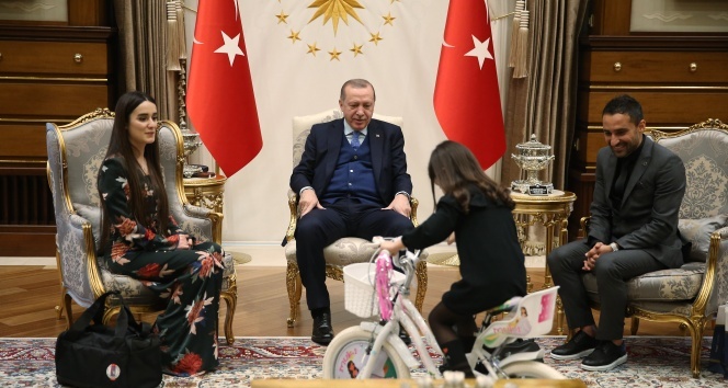Cumhurbaşkanı Erdoğan, minik Irmakın gözyaşlarına kayıtsız kalmadı