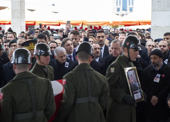 Devletin zirvesi Afrin şehidini uğurladı