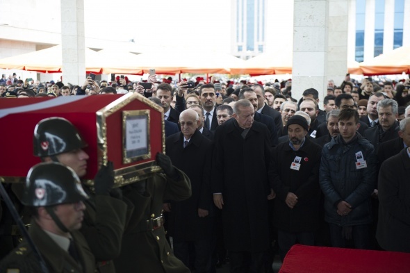 Devletin zirvesi Afrin şehidini uğurladı