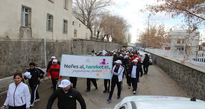 Erzurum?da ?Sağlık İçin Birlikte 10 bin Adım? yürüyüşü