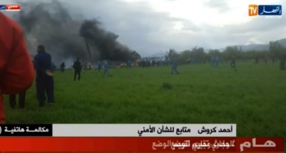 Cezayir'de uçak düştü! 100'den fazla ölü var