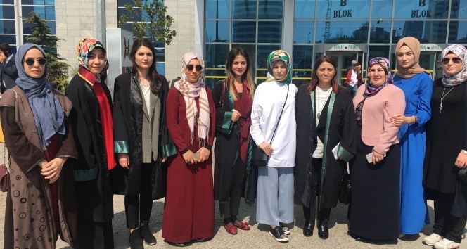 Minibüste başörtülü kızın darp edilmesi davasına devam edildi.. ile ilgili görsel sonucu