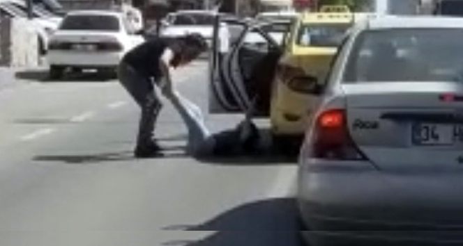 İstanbulda taksici dehşeti kamerada