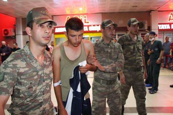 Amasya'da askerler hastaneye kaldırıldı
