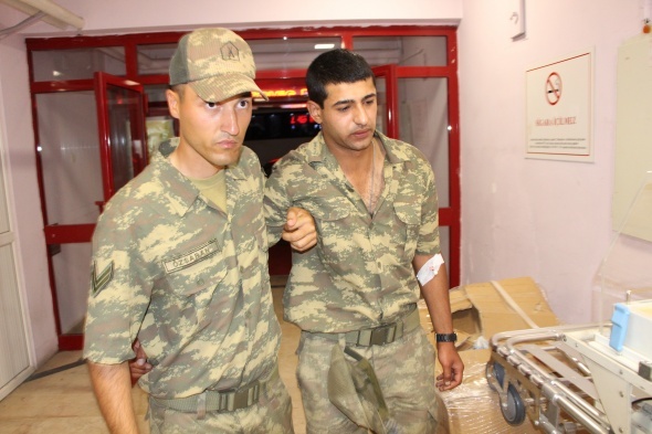 Amasya'da askerler hastaneye kaldÄ±rÄ±ldÄ±