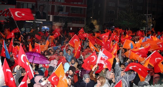 Başbakan Yardımcısı Akdağ: ?Bu gece FETÖ üzüldü, PKK üzüldü, onların yandaşları üzüldü?