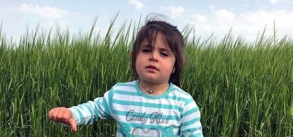 Minik Leylaânın elbiseleri bakın nerede bulundu?